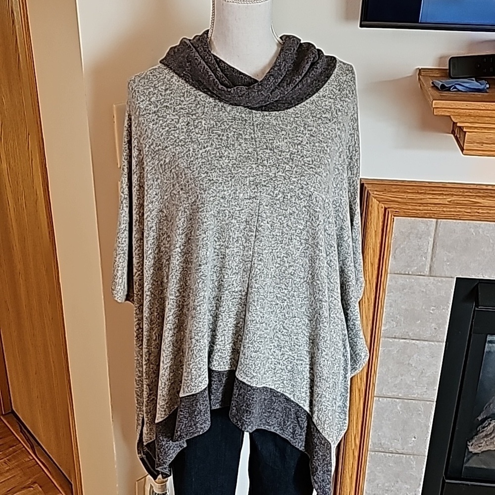 WHBM poncho